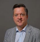 Simon Schaefer - überarbeitet.JPG