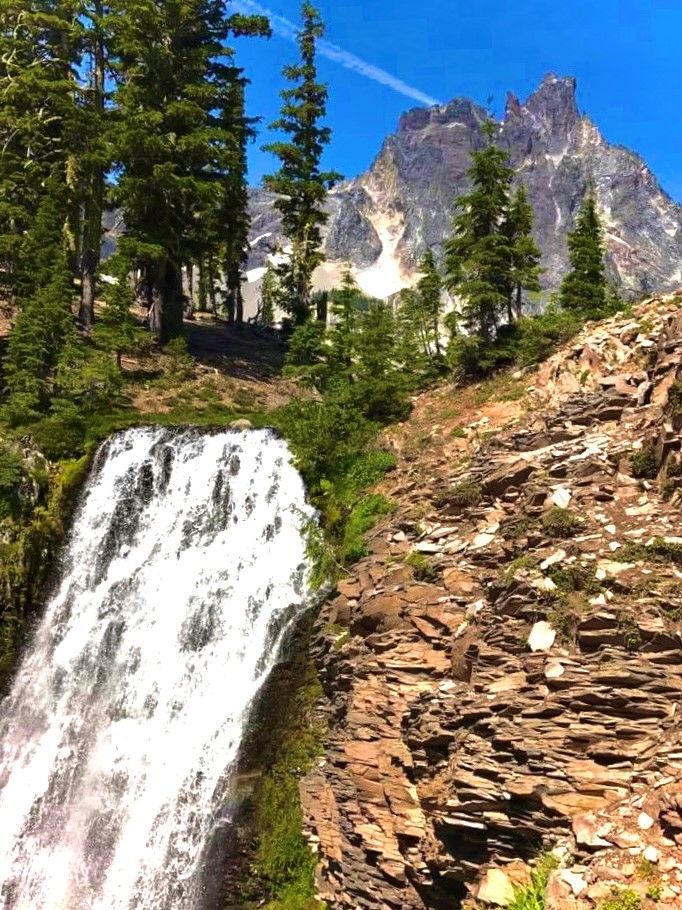 cottonwood falls.jpg