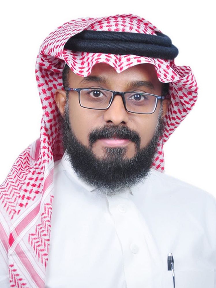 Tariq Aqeeli CV photo.JPG
